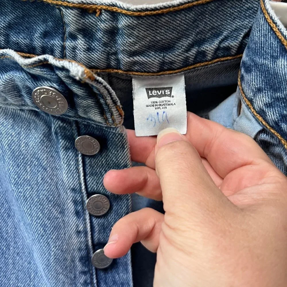 Vintage 1990's Levi's 501 Button -Fly Jeans- 40x30‎
